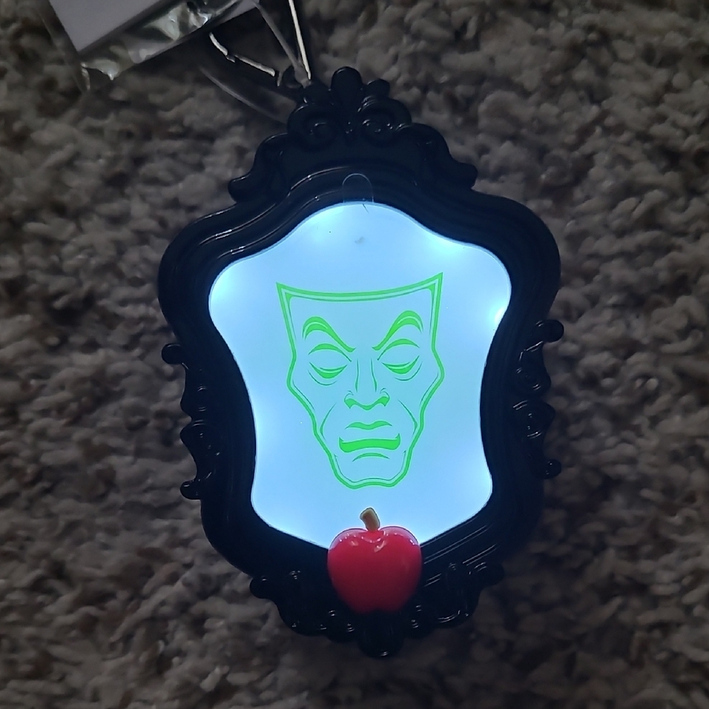 Bath & Body Works Black Disney Villains Holder - Picture 3 of 3